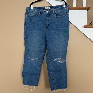 We the Free Boyfriend Distressed jeans  sz 35